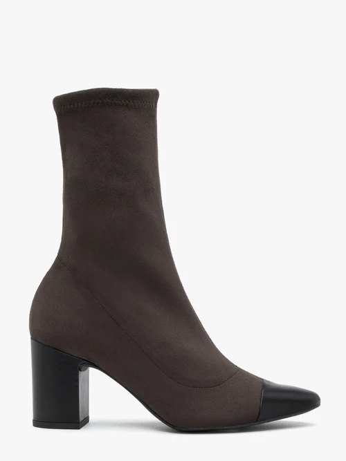 Brązowe elastyczne botki z czarnym noskiem