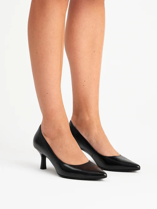 Czarne czółenka na lakierowanej szpilce