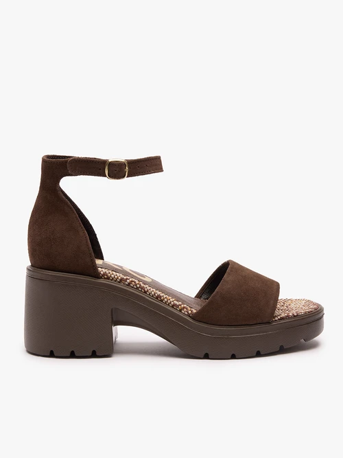 Ciemnobrązowe sandały na traperowym spodzie