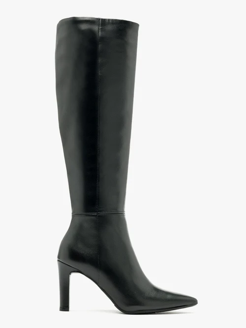 Czarne kozaki na obcasie