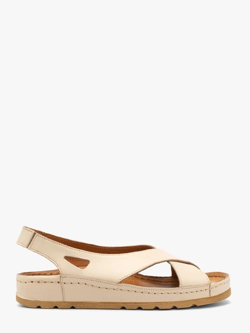 Kremowe sandały damskie na grubszym spodzie