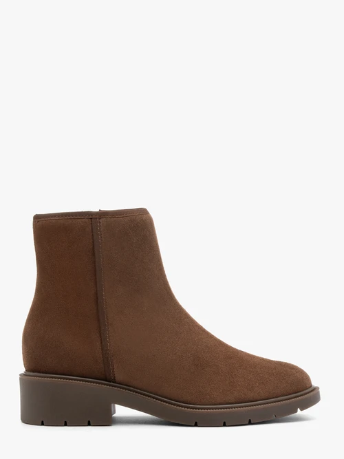 Brązowe botki ze skóry welurowej