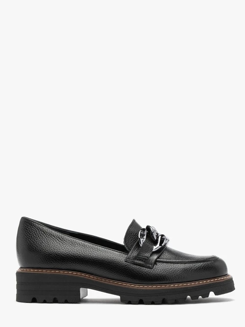 Czarne mokasyny z ozdobnym łańcuchem