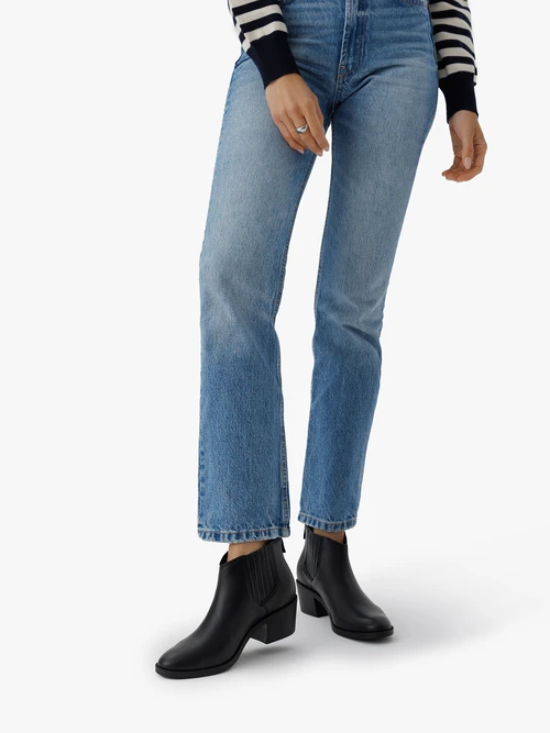 Czarne krótkie sztyblety ze skóry licowej