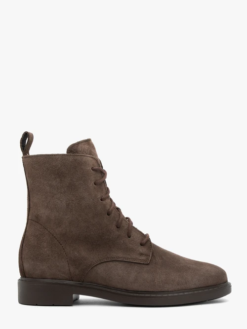 Brązowe trzewiki ze skóry welurowej