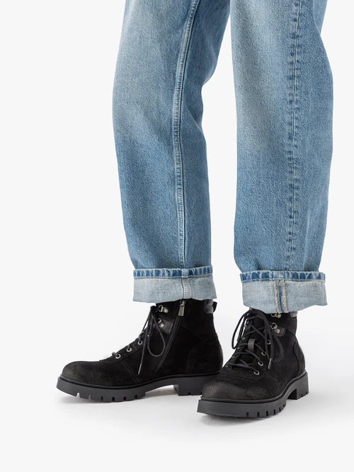 Czarne ocieplane trzewiki