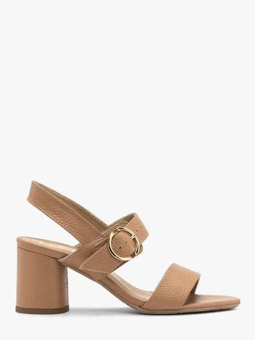 Jasnobrązowe sandały damskie na obcasie