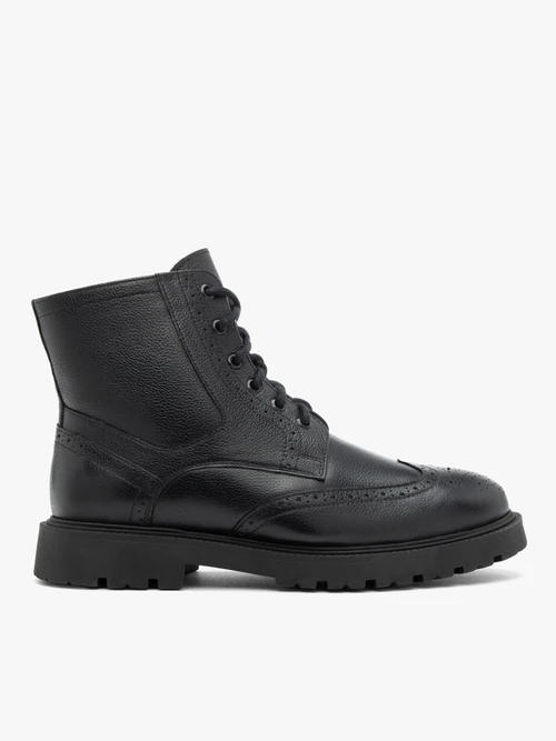 Czarne skórzane trzewiki z perforacjami