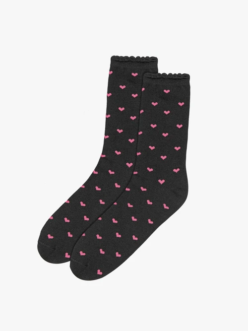 Czarne skarpety damskie w serduszka