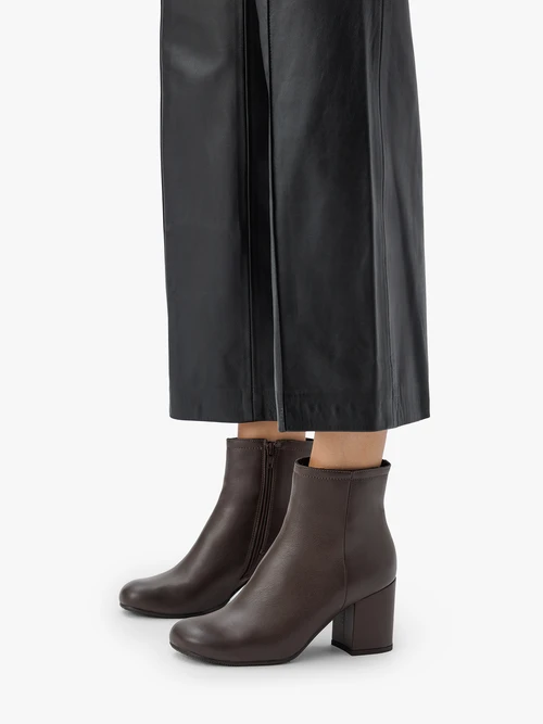 Czekoladowe botki na słupku