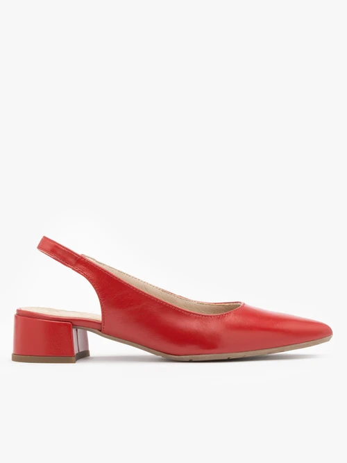 Czerwone czółenka z otwartą piętą