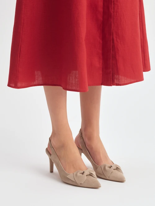 Beżowe czółenka slingback z kokardą