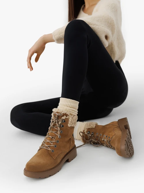 Rude śniegowce z futerkiem