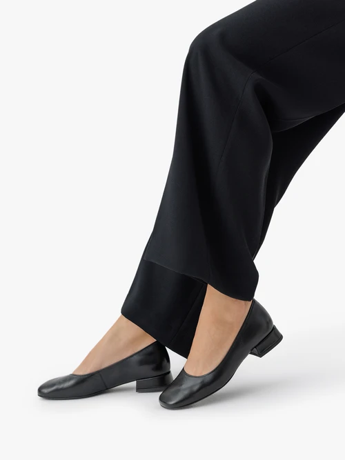 Czarne klasyczne czółenka ze skóry licowej