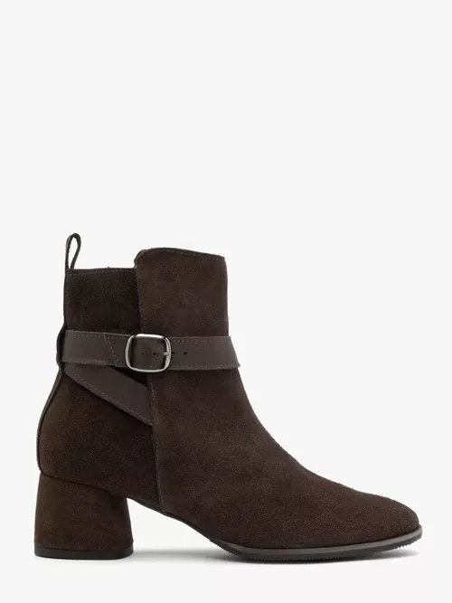 Brązowe botki z paskiem i klamrą