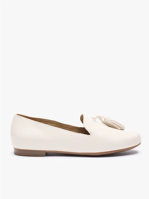 Kremowe mokasyny z chwostem