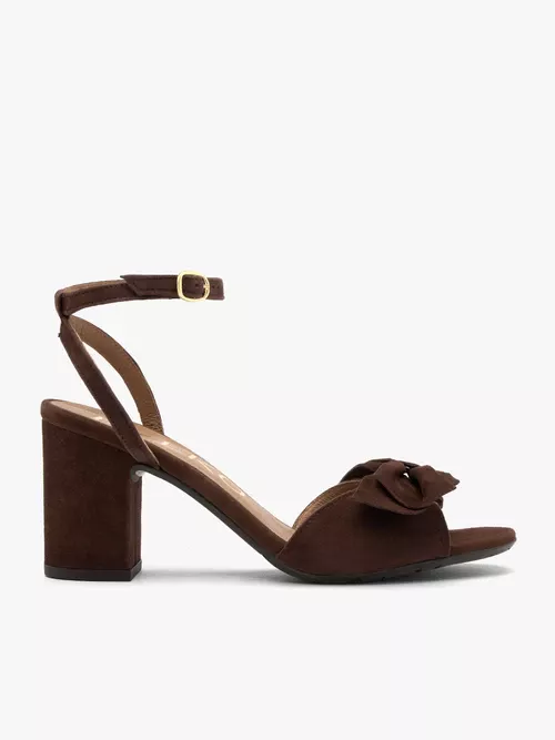 Ciemnobrązowe sandały damskie z odpinaną kokardą