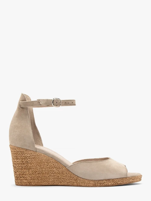 Beżowe sandały ze skóry welurowej na koturnie