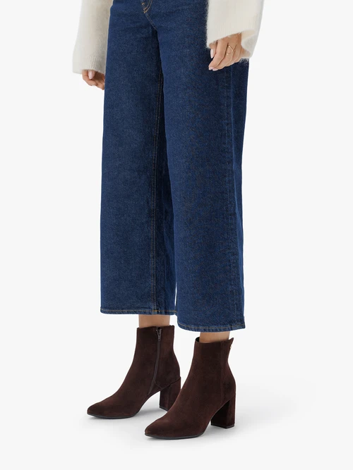 Bordowe botki na szpilce