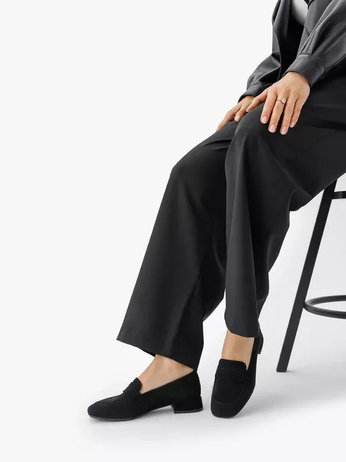 Czarne klasyczne mokasyny ze skóry welurowej