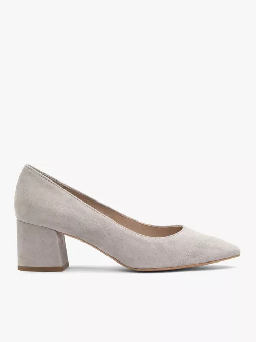 Welurowe czółenka z noskiem w szpic