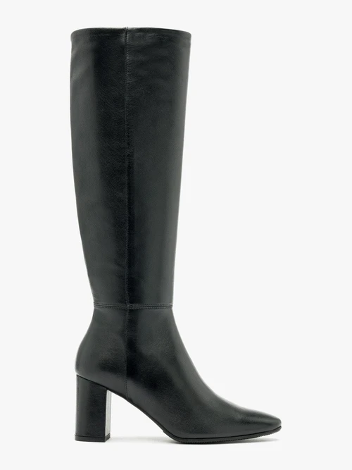 Czarne kozaki na obcasie