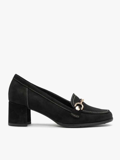 Czarne mokasyny na obcasie z łańcuszkiem