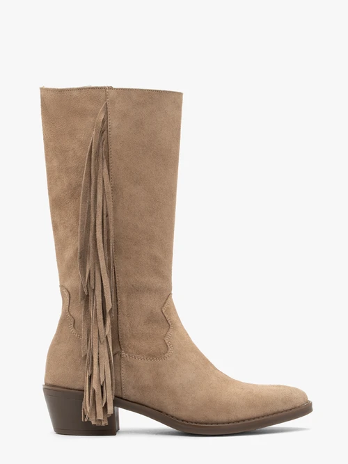 Piaskowe kozaki boho z frędzlami