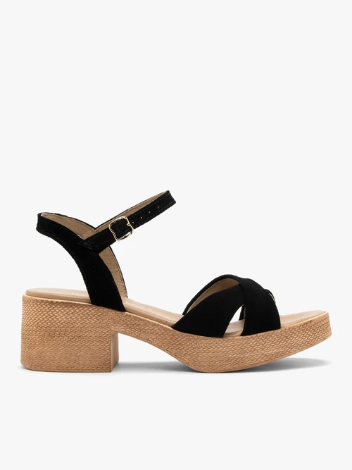 Czarne sandały damskie ze skóry welurowej