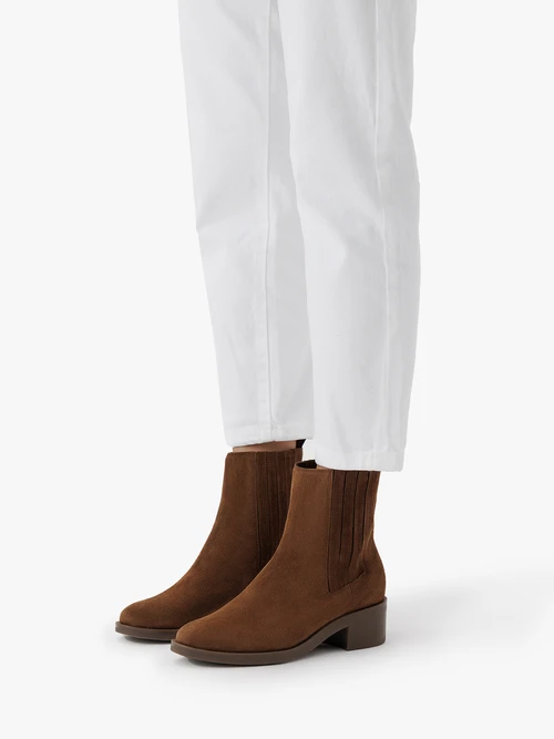 Brązowe ocieplane sztyblety