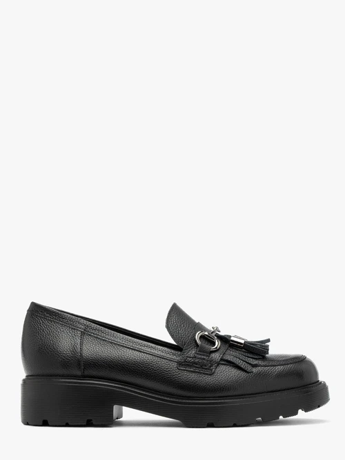 Czarne mokasyny z frędzlami