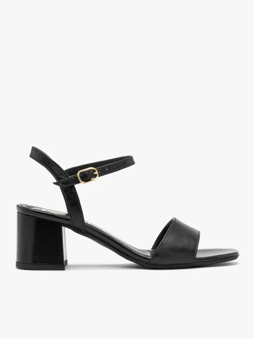 Czarne sandały na obcasie typu klocek