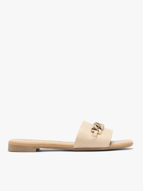 Beżowe skórzane klapki z łańcuchem