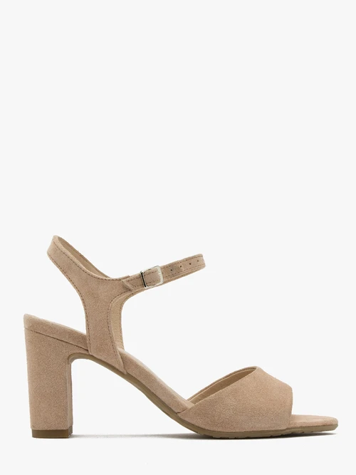 Beżowe sandały z oblekanym obcasem