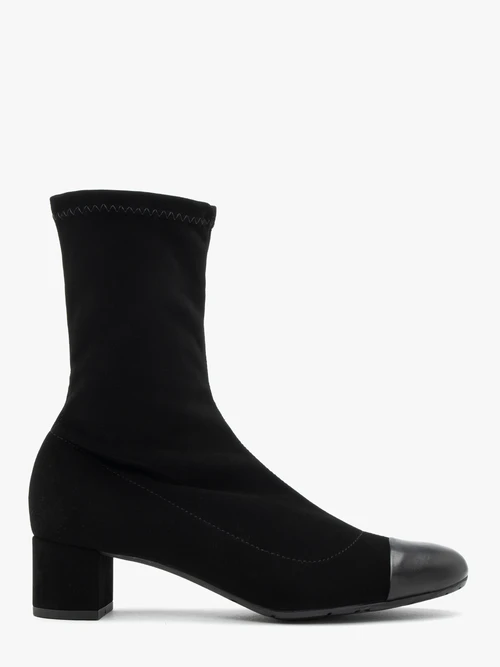 Czarne botki z lakierowanym noskiem