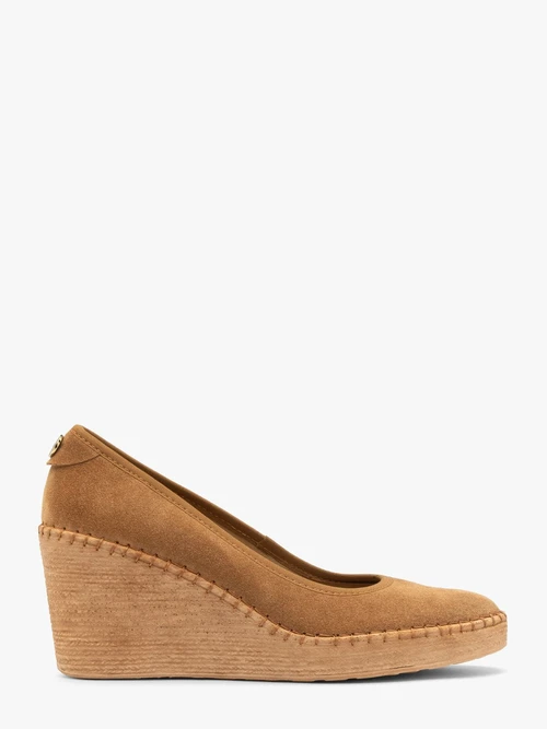 Welurowe czółenka na platformie