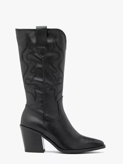 Czarne kozaki kowbojki z haftowaną cholewką