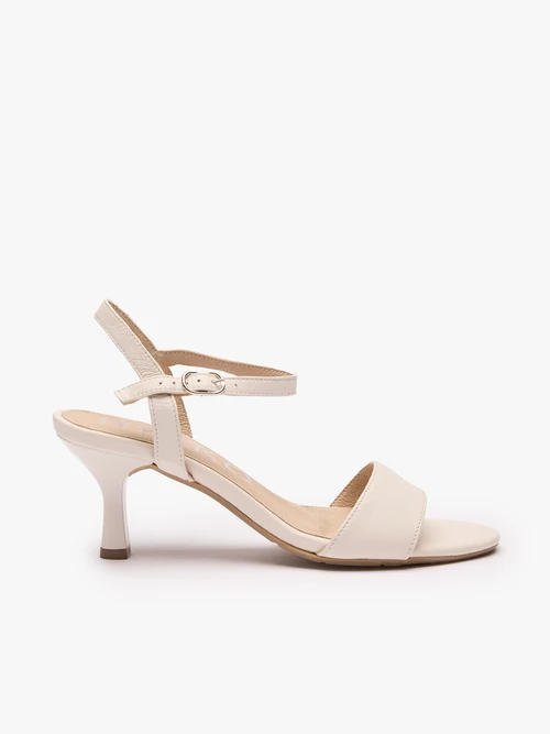 Kremowe sandały ślubne