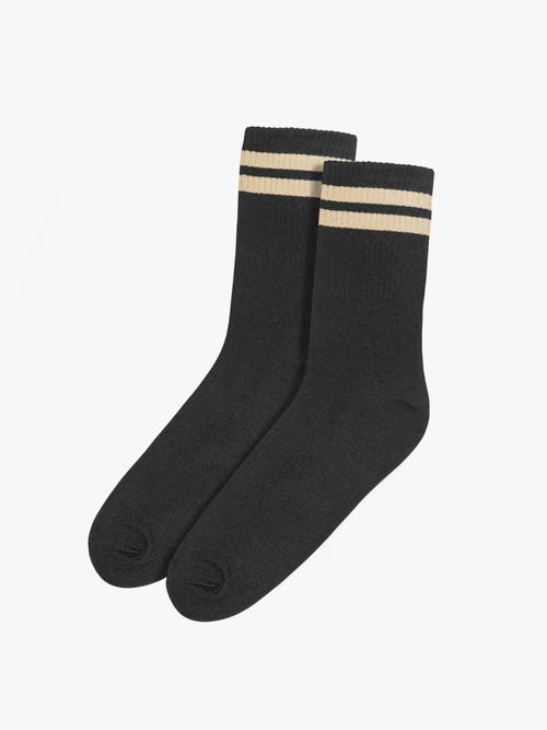 Czarne skarpety z paskami