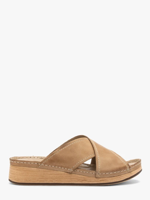 Beżowe klapki damskie z platformą