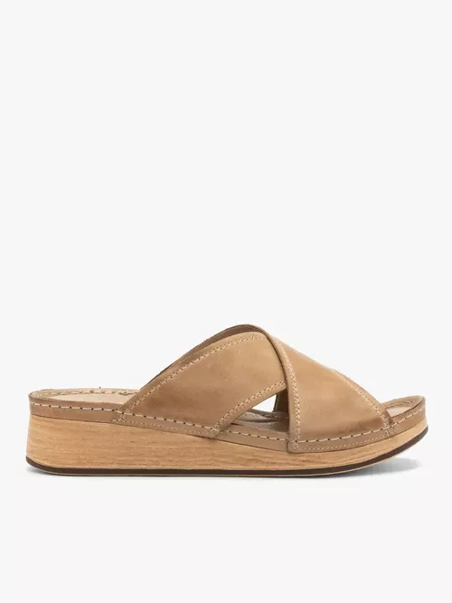 Beżowe klapki damskie z platformą