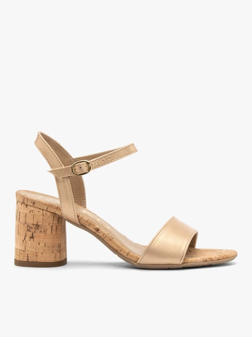 Złote sandały na obcasie obleczonym korkiem