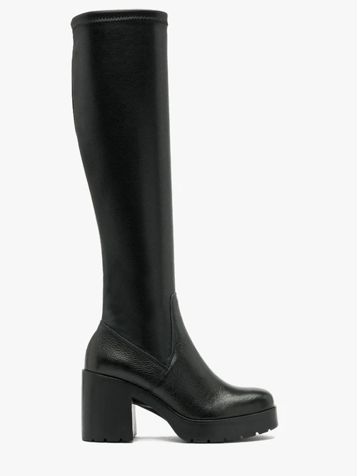 Czarne kozaki z elastyczną cholewką