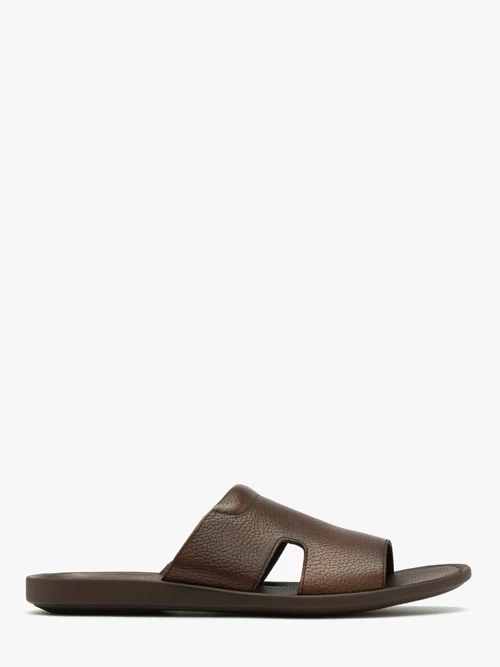 Brązowe klapki męskie