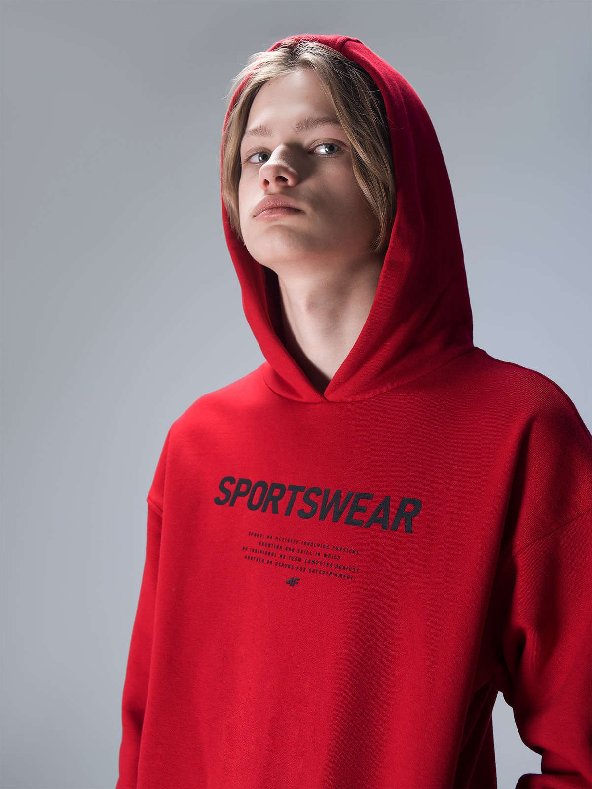 Bluza dresowa nierozpinana z kapturem chłopięca