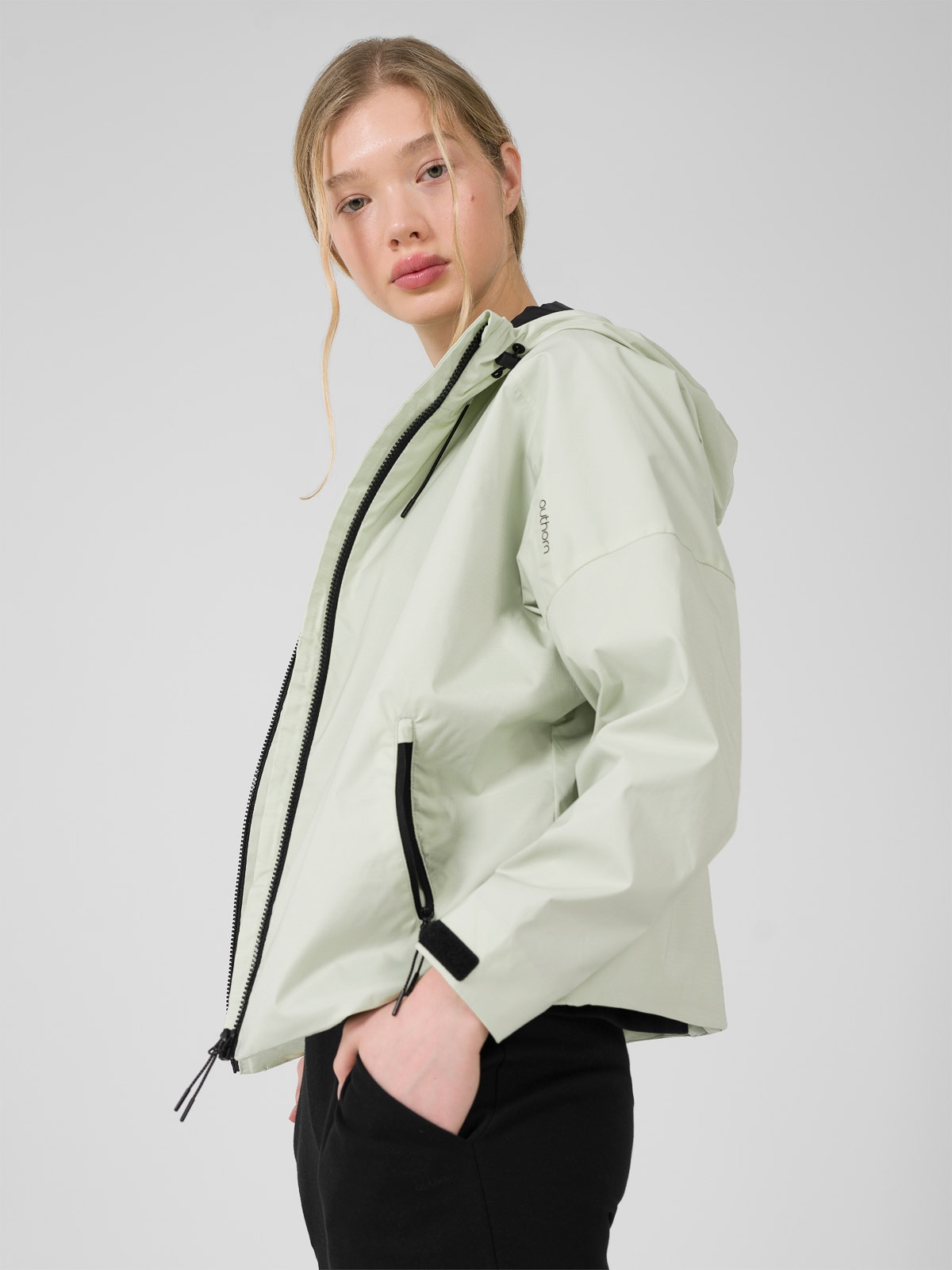 Kurtka przejściowa z membraną 5000 damska Outhorn - zielona