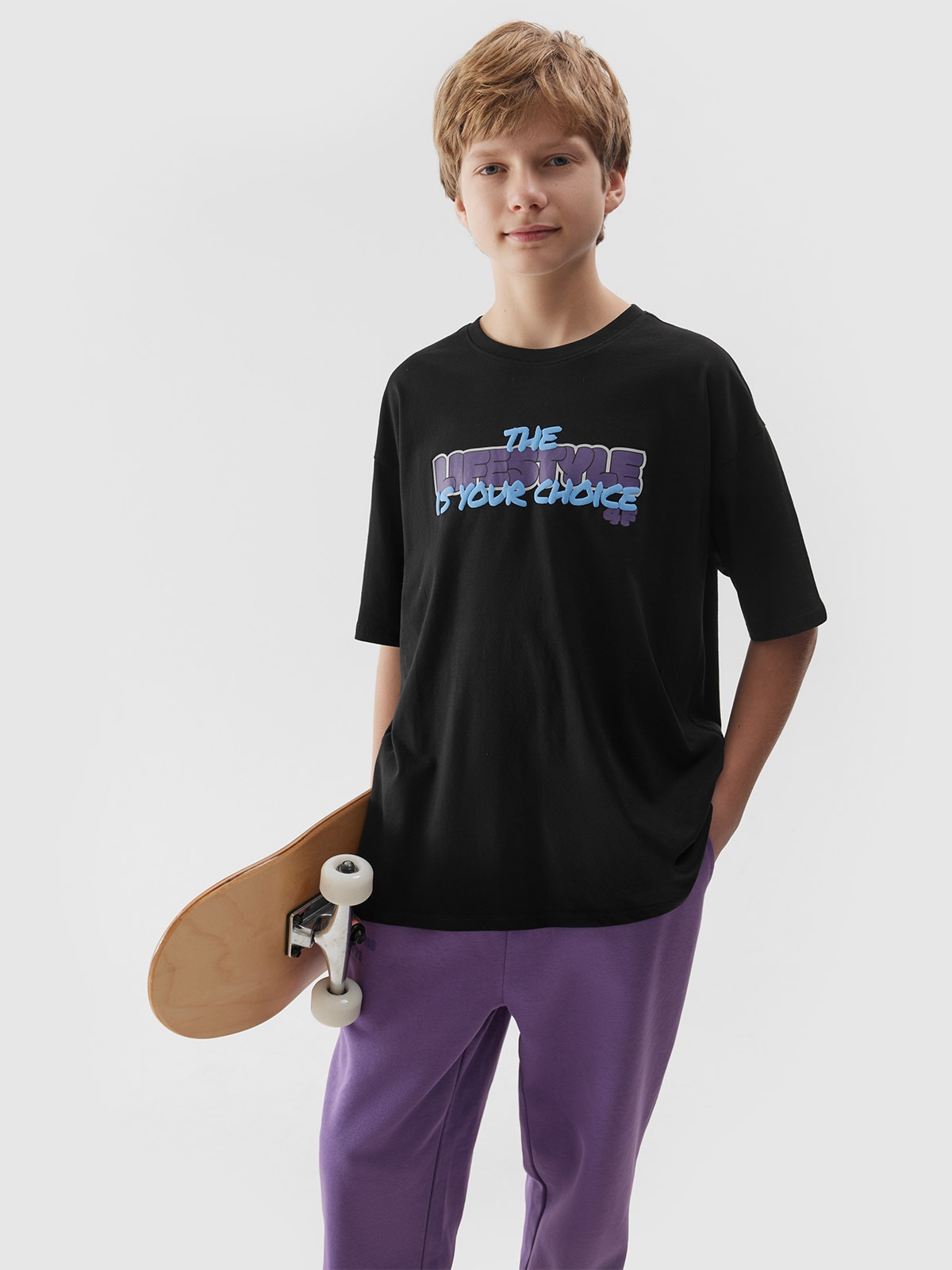 T-shirt z nadrukiem chłopięcy - czarny