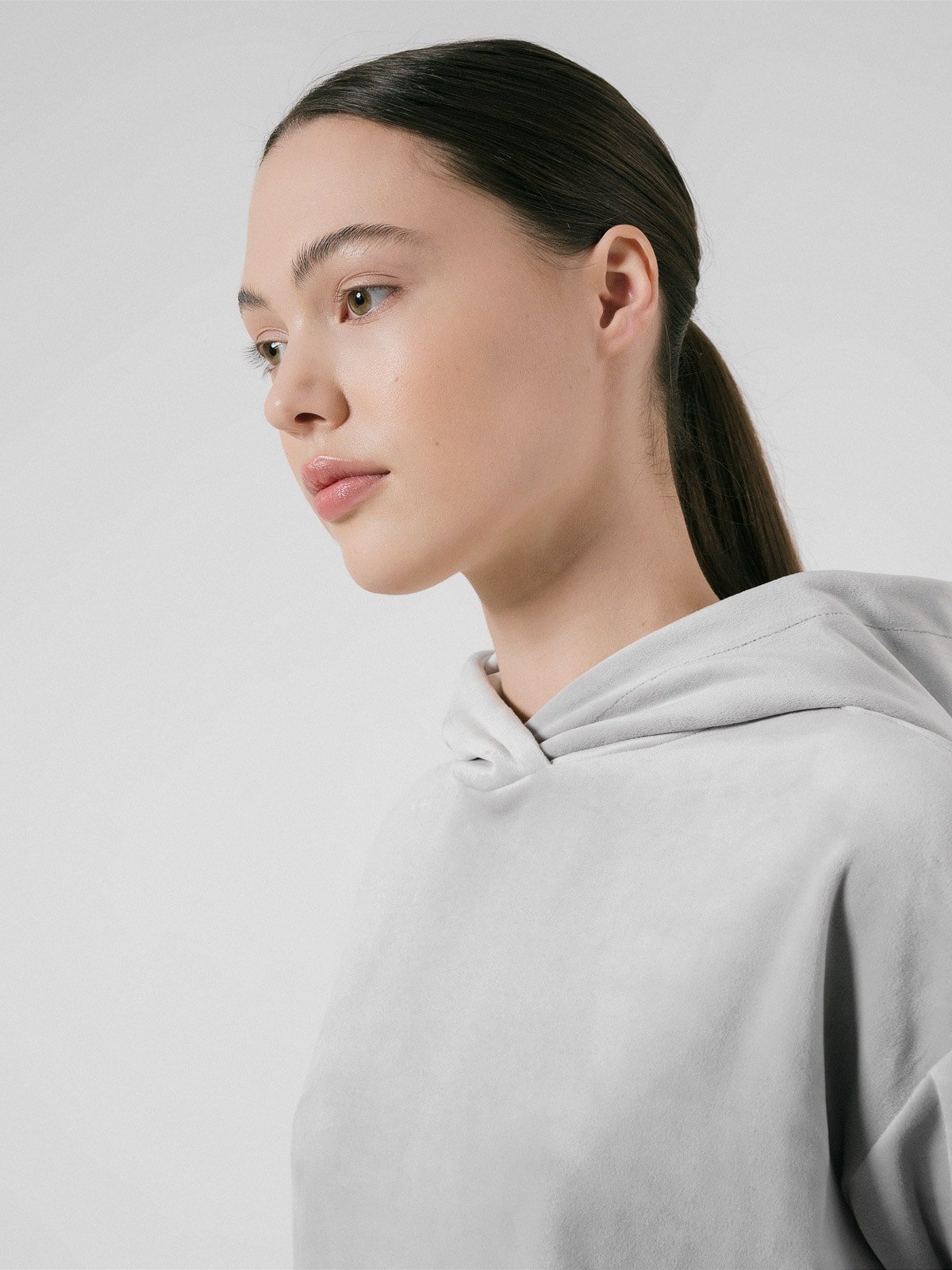 Bluza dresowa crop-top nierozpinana z kapturem damska