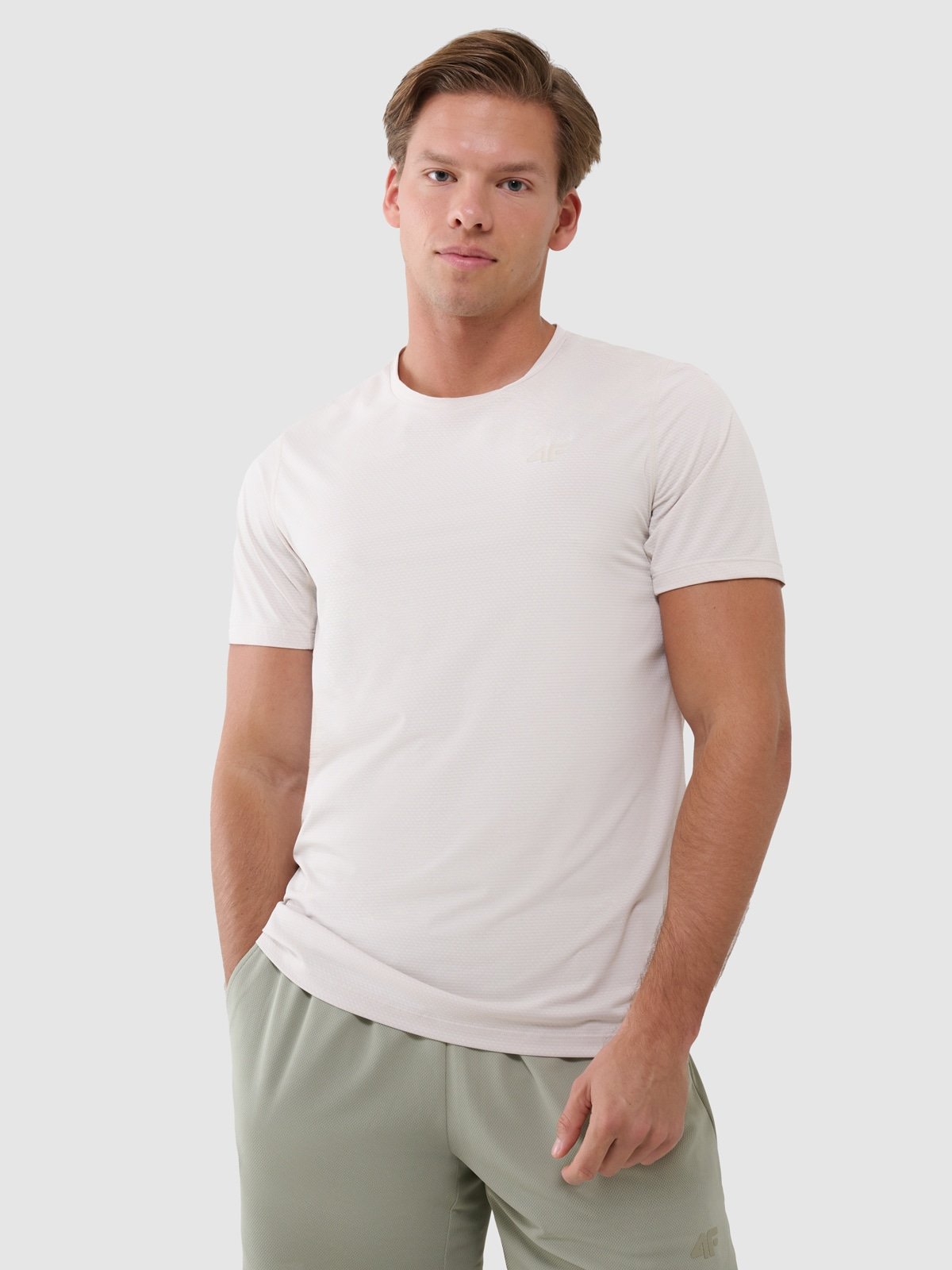 4F Koszulka treningowa regular szybkoschnąca męska - beżowa S