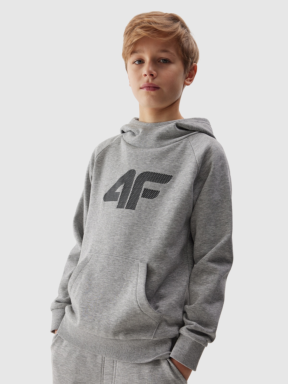 Bluza dresowa nierozpinana z kapturem chłopięca